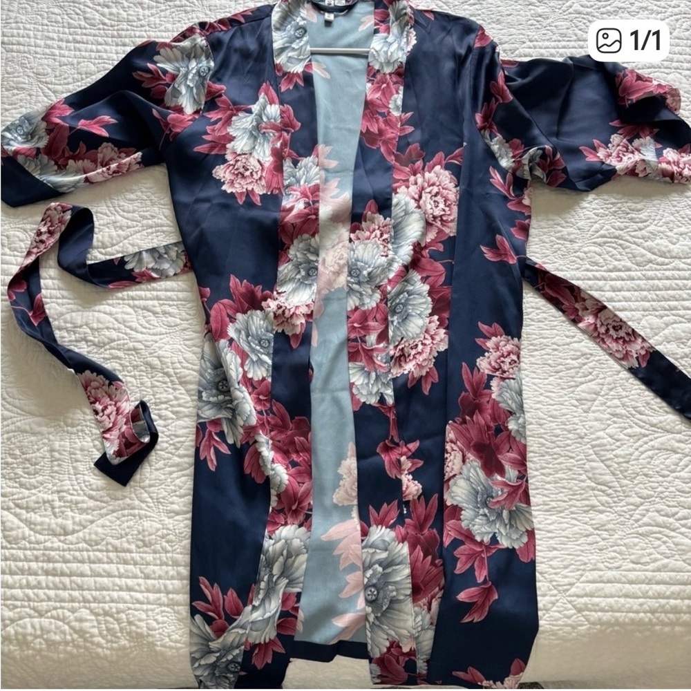 Navy Floral Satin Kimono Robe - Pink & Light Gray Flowers